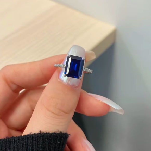 S925 Sterling Silver Radiant Cut Blue Vintage Cubic Zirconia Ring - Picture 7 of 12